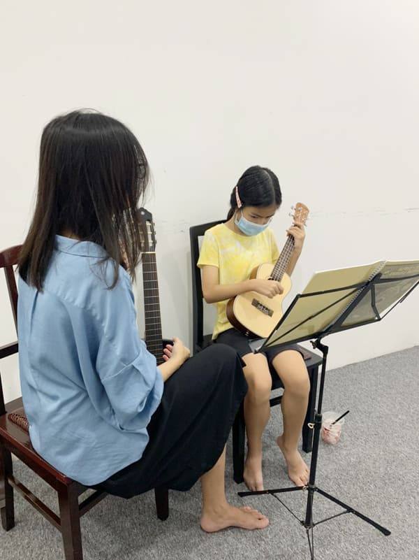 Khóa Học Đàn Ukulele Tại Quận 7