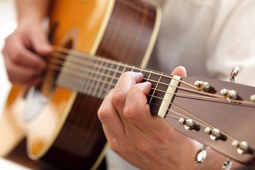 Cố gắng không ngừng học đàn guitar