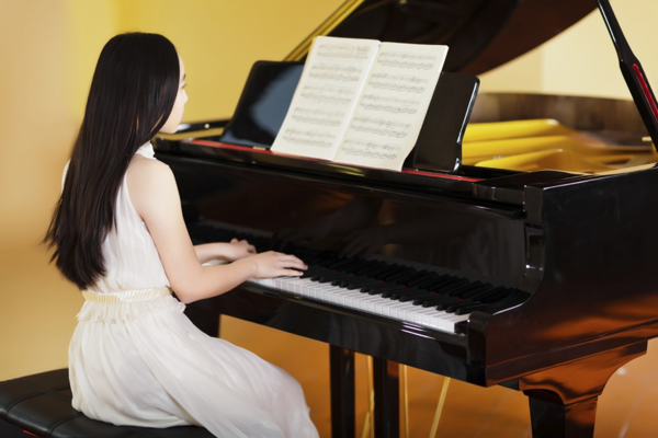 Hoc-dan-piano-co-kho-khong-cach-hoc-piano-nhanh-nhat-1