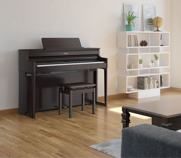 Vẻ đẹp của đàn Roland HP702