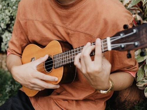 Ukulele-người -dung-uu-chuong
