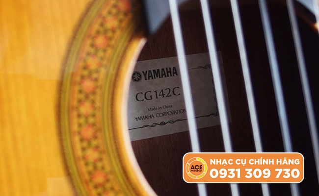 Đàn Guitar Yamaha Classic Nylon CG142C