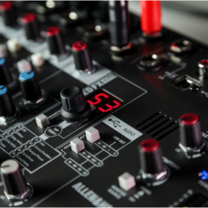 Bàn Trộn Tín Hiệu Tích Hợp Soundcard Zedi10fx (2)