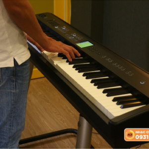 Piano-roland-fp-e50-1