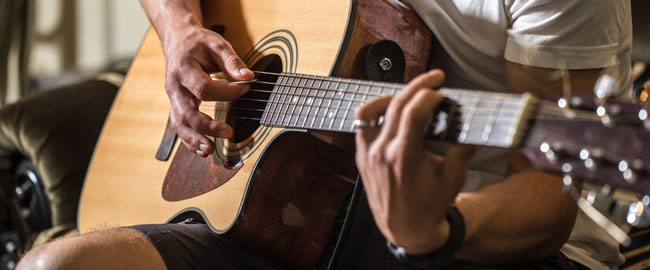 đàn Guitar Yamaha