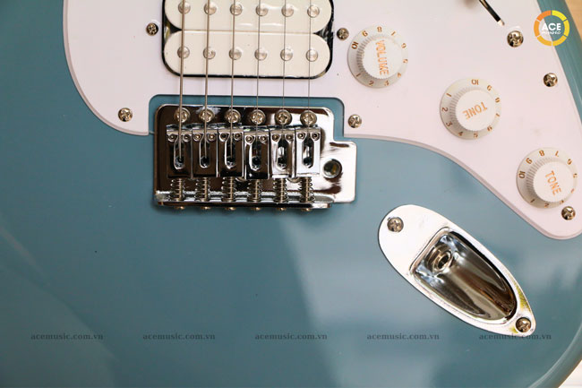 Squier-sonic-stratocaster-hss-màu-sng-0373202548-7
