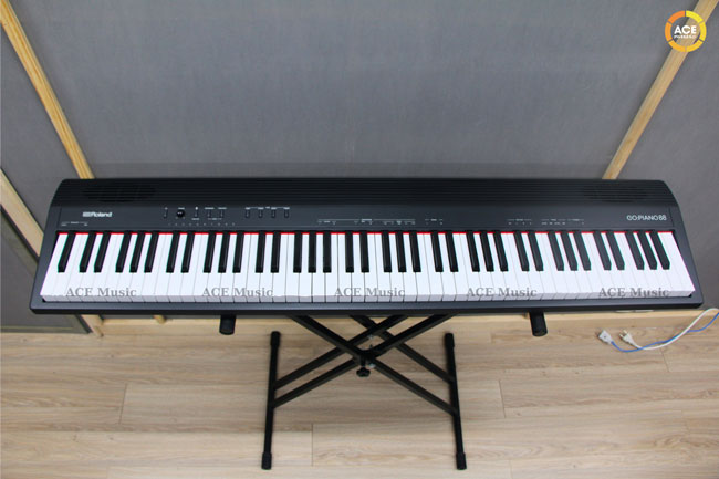 Thiết Kế Gọn Nhẹ Của Roland Go-88p Trên Giá đỡ X