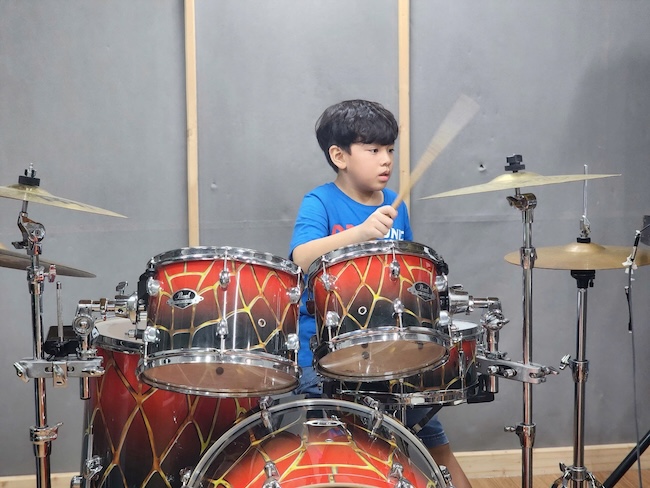 Lớp Học Trống Tại Ace