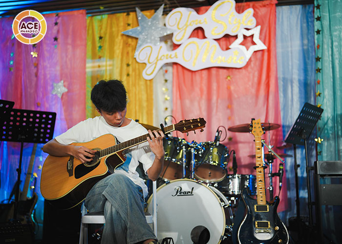 Hoc-dan-guitar-bieu-dien-4