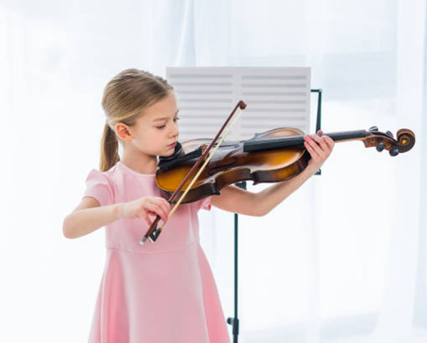 Hoc-violin-cho-tre-em-bi-quyet-giup-be-yeu-nhac-cu-nay-17