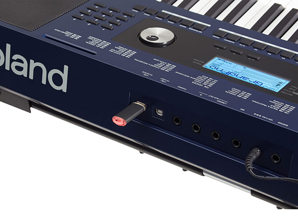 Dan-organ-keyboard-roland-e-x30-cong-input-output