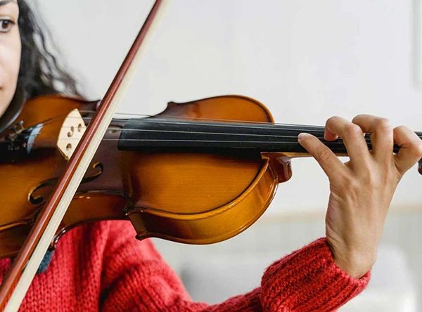 Lop-violin-thu-duc-lich-hoc-linh-hoat-danh-cho-nguoi-ban-ron