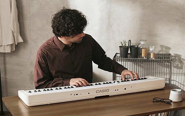 Am-thanh-casio-ct-s1-76-co-du-de-choi-lau-dai-2
