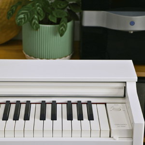 Casio-ap-s200-dan-piano-dien-mau-trang-ban-phim-phai