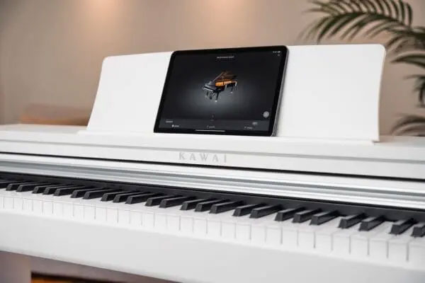Ban-phim-dan-piano-kawai-cx102-2
