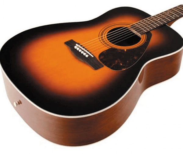 Mat-tren-va-lung-dan-guitar-yamaha-f370-mau-nau-sunbrust