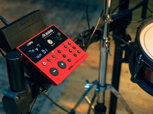 Module-tren-trong-dien-tu-alesis-nitro-ultimate