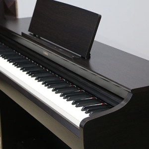 Ban-phim-grandtouch-e-dan-piano-dien-yamaha-ydp-166